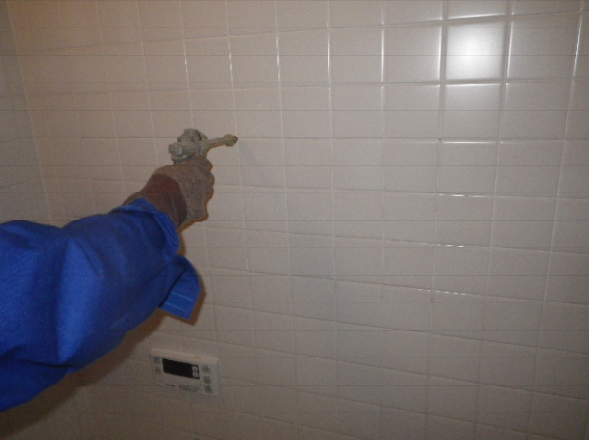 浴室のシロアリ駆除工事