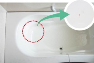 浴槽に赤茶色の汚れが点々とついていたら、それは「もらいさび」です。
