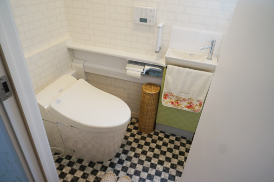 奥様のセンスを取り入れたトイレリフォーム