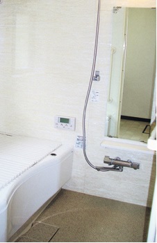 水廻りを一ヶ所に集めて動線を短くしたお風呂。>