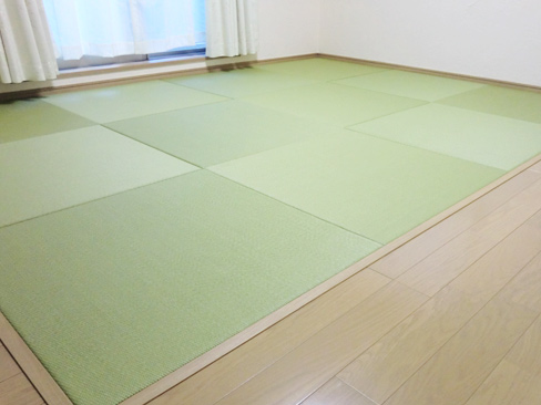 2階和コーナーをフラットな半畳にしました。>