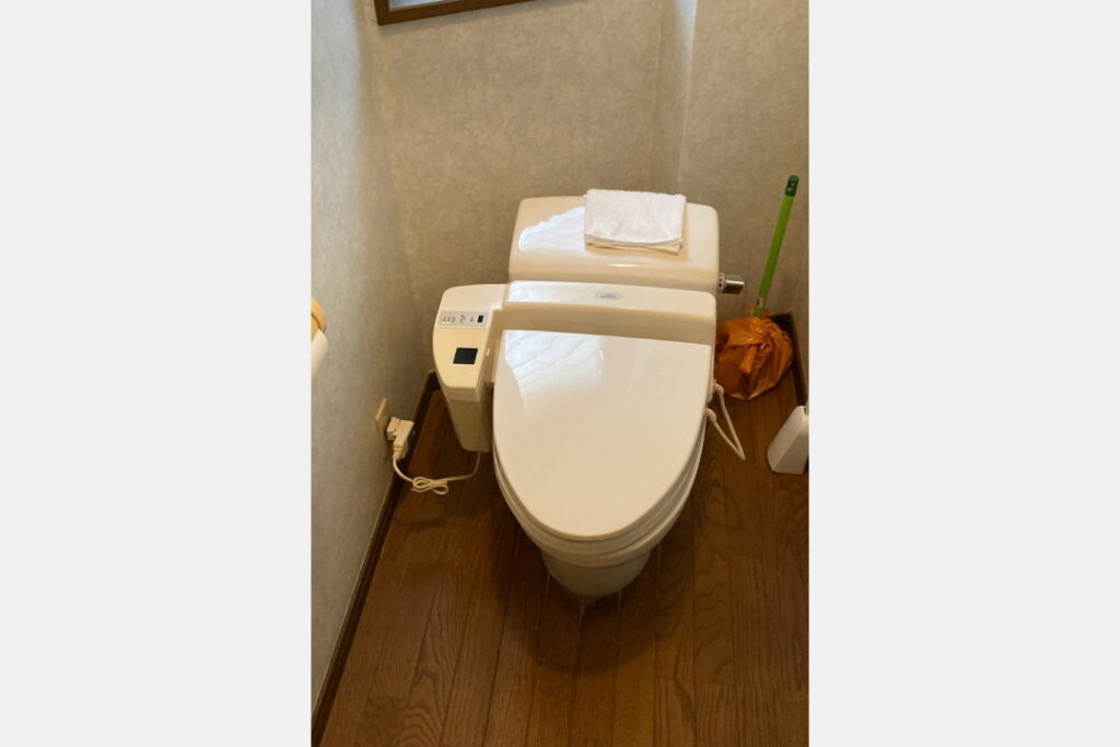 （施工前）トイレ>