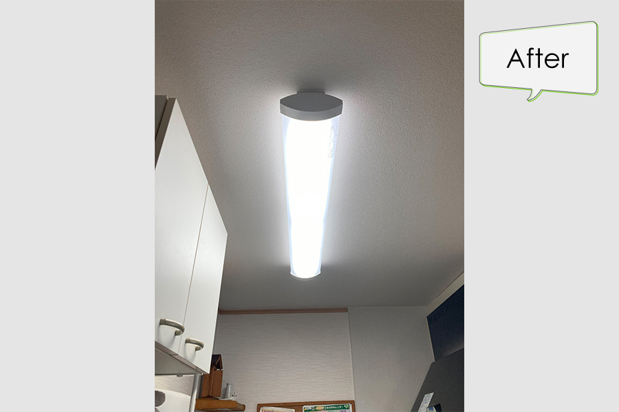 【施工後】明るいＬＥＤキッチンライトへ>