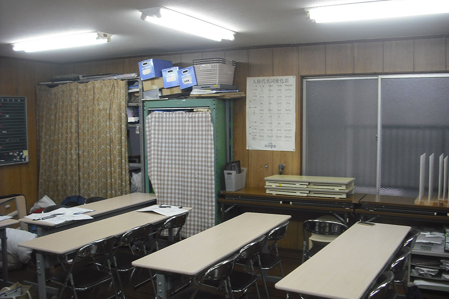 施工前の建物内部②>