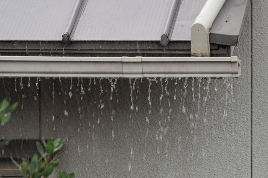 樋の多くは樹脂製のため、長年の紫外線や温雨樋の修理・リフォームの画像