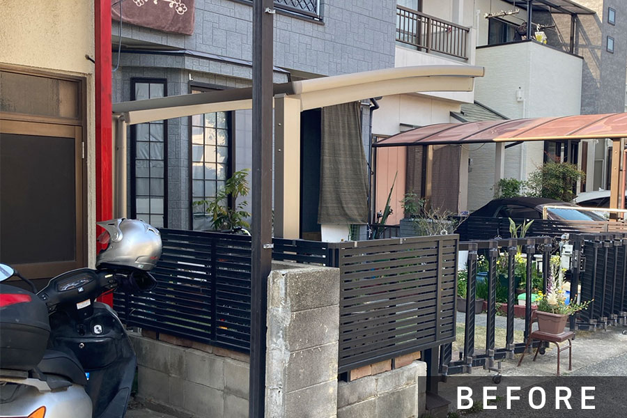 施工前のサイクルポート（裏側）>