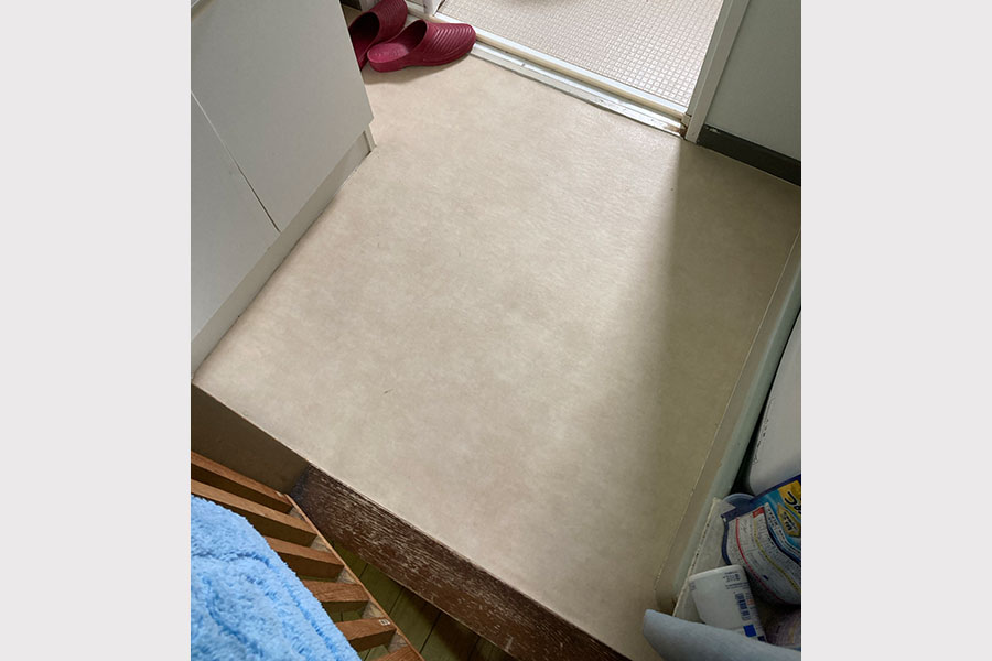 クッションフロア・照明・玄関扉補助錠のリフォーム