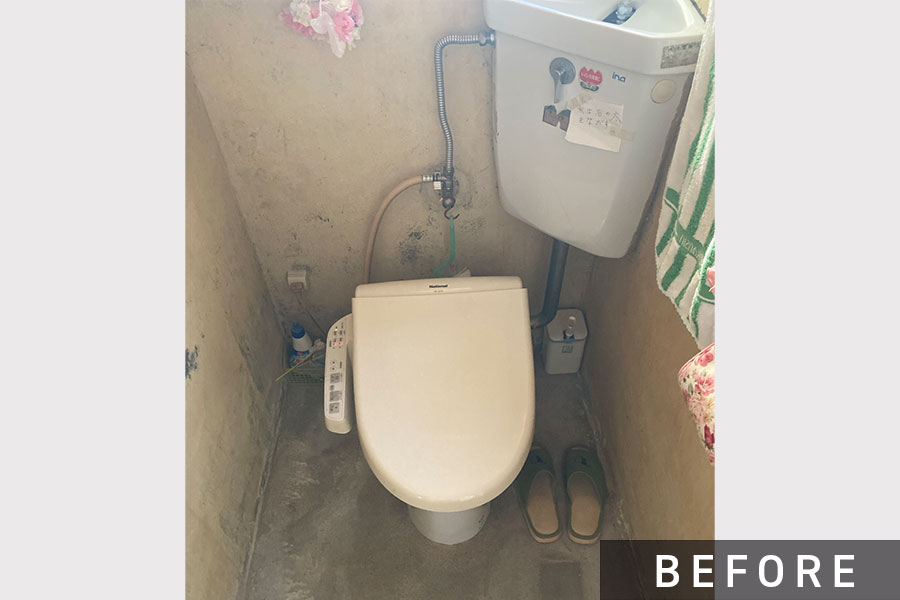 施工前のトイレ>