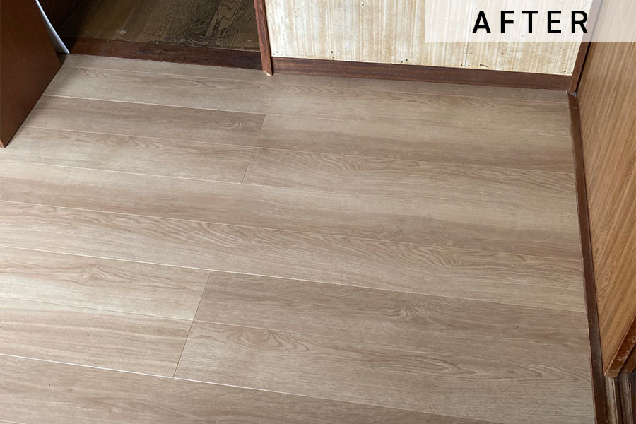 キッチンの床を張り替えて段差も解消しました。>