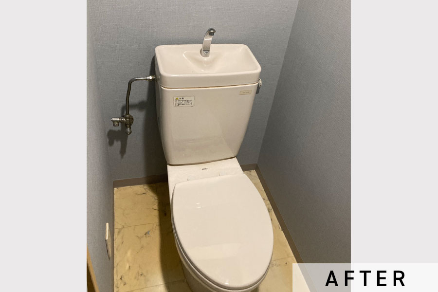 トイレはクッションフロア・壁紙を張替え。>