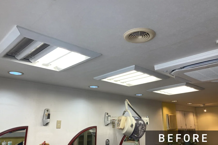 施工前の照明　蛍光管を使用>