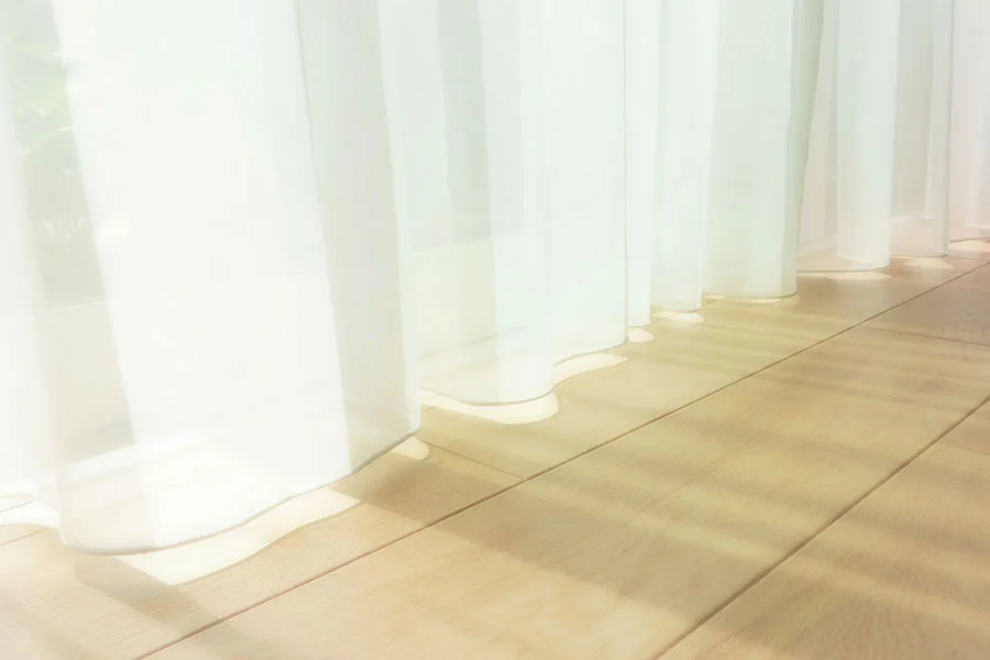 一番手軽な花粉対策は、レースカーテンをす花粉シーズンの悩みを解決するリフォームアイデアの画像