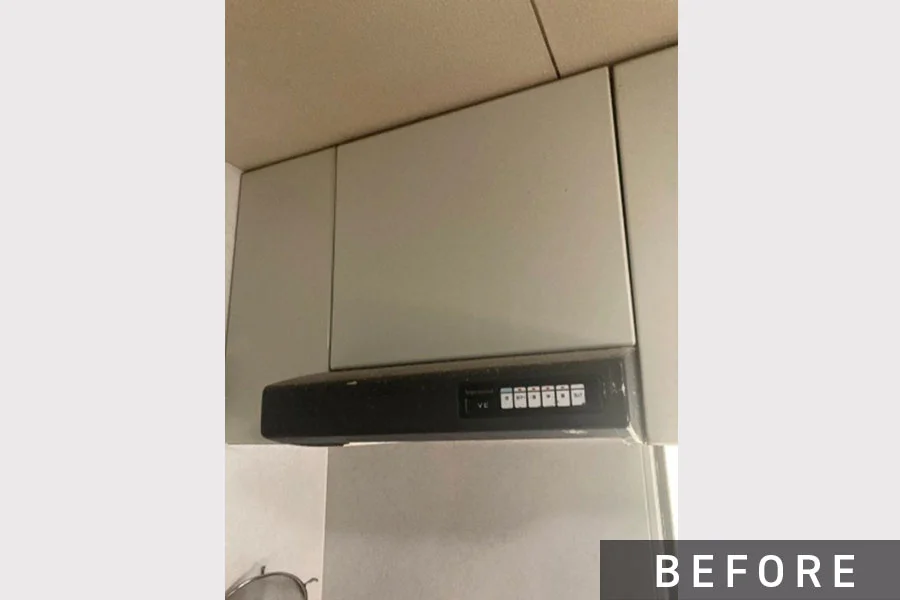 施工前のレンジフード>