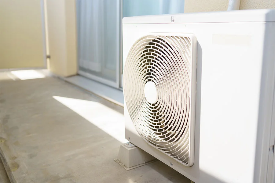 室内機のチェック
&nbsp;
☑ 冷たい風が出てエアコンの試運転の画像