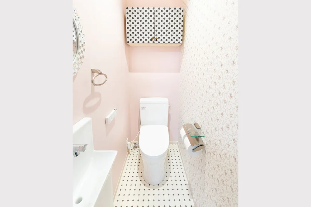 施工後のトイレ全景>