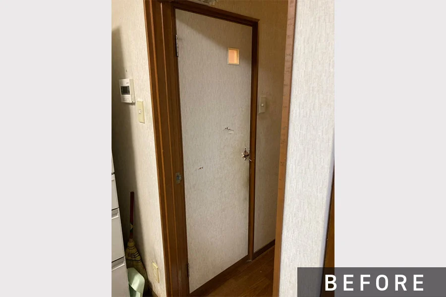 施工前のドア>