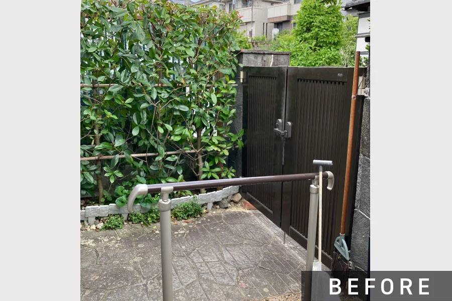 施工前の門扉裏側>